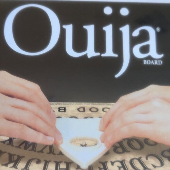 NWT Ouija Mystifying Oracle Halloween Classic Board Game Hasbro Spooky Seance - Picture 3 of 11